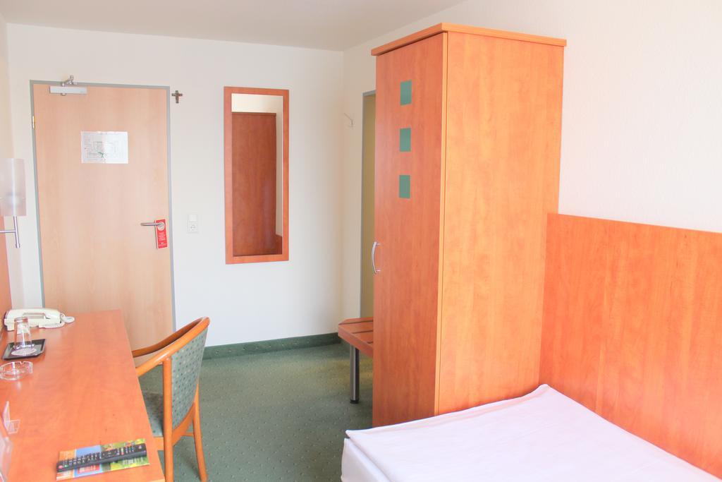Stadthotel Duesseldorf Экстерьер фото
